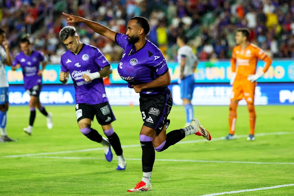 LOS CAÑONEROS DERROTA AL PUEBLA Y LOGRANDO SUS PRIMEROS TRES PUNTOS DEL TORNEO EN EL PUERTO